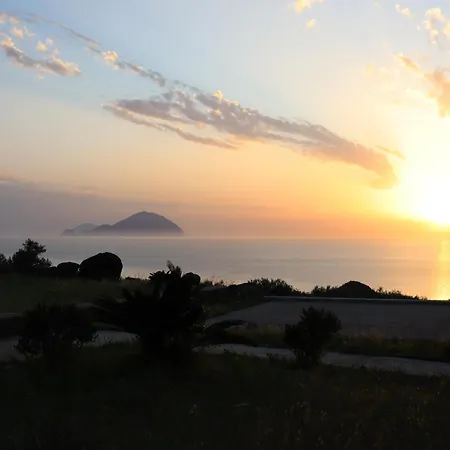 - Tramonto Sul Mare Vila Pollara